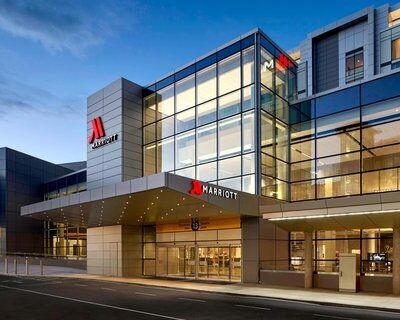 Calgary Airport Marriott In-Terminal Hotel