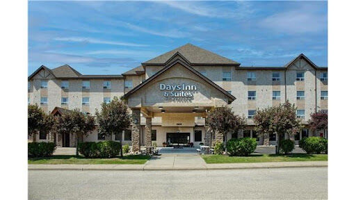 Days Inn & Suites by Wyndham West Edmonton