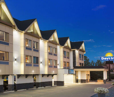 Days Inn by Wyndham Calgary Northwest