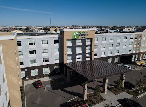 Holiday Inn Express & Suites West Edmonton-Mall Area by IHG